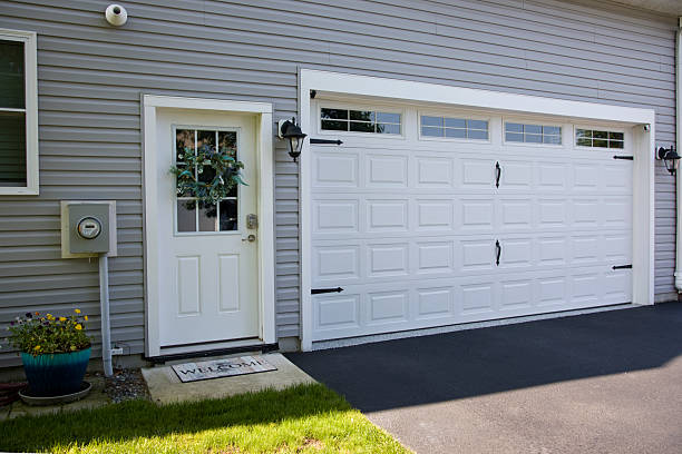 24/7 Emergency Garage Door Panel Replacement experts in Lowes Island, VA